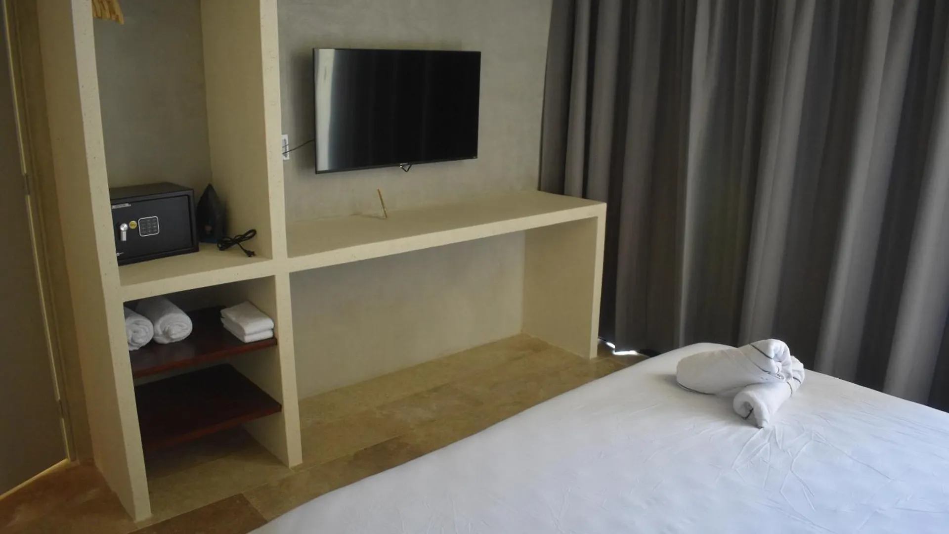 Seremonia Tulum 0*,